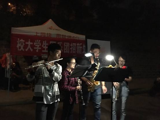 与合唱团合作小型音乐会13ae43267581ac6c